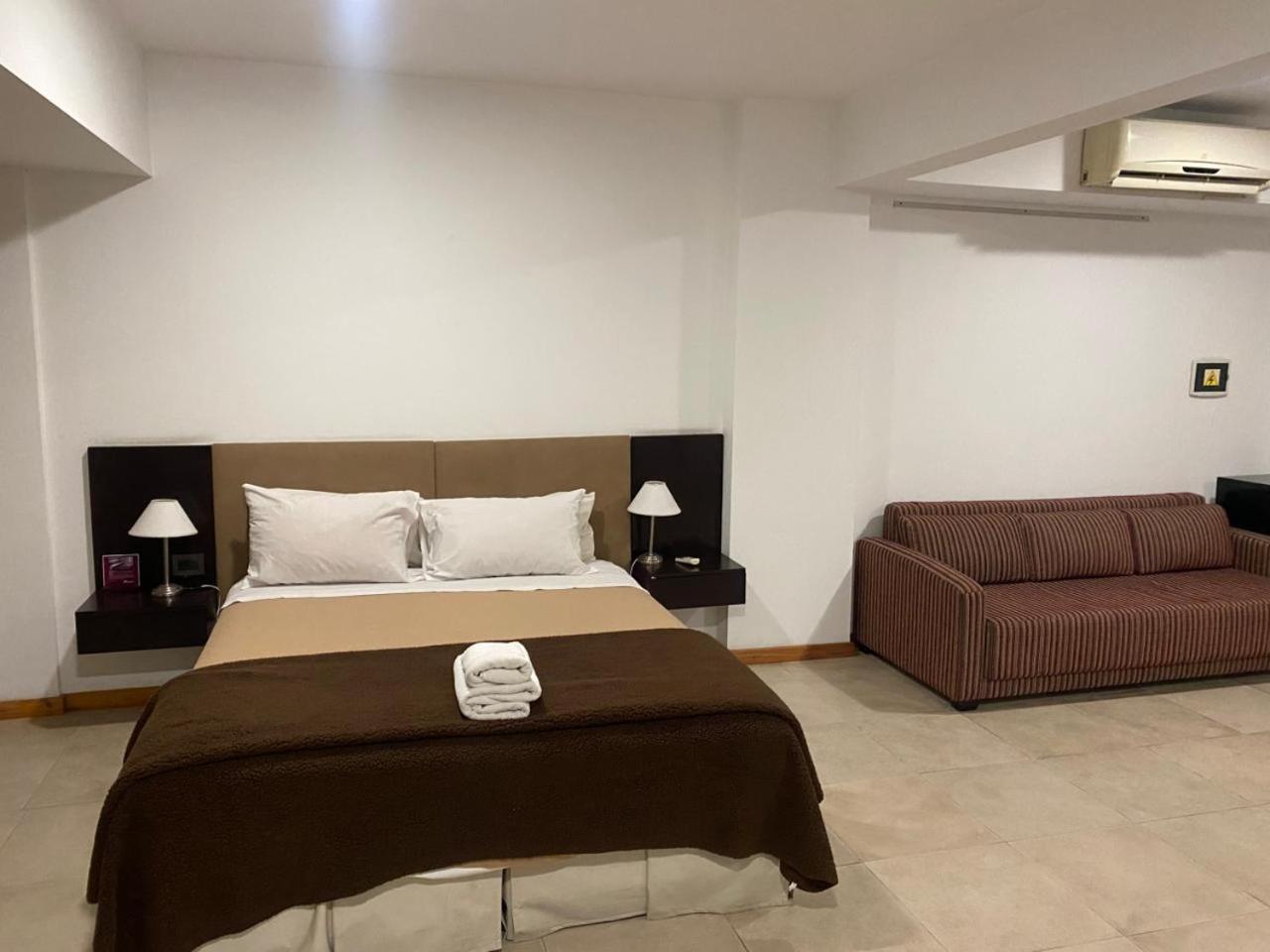 De Los Arroyos Apart Hotel Сан-Николас-де-лос-Арройос Экстерьер фото