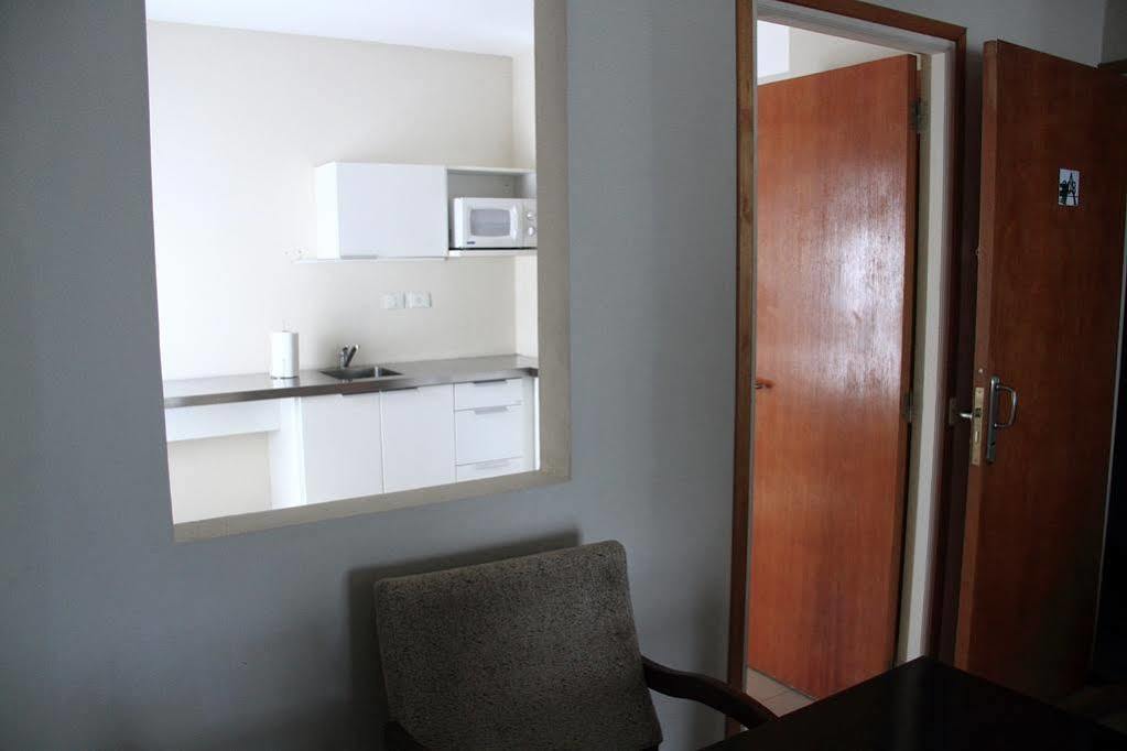 De Los Arroyos Apart Hotel Сан-Николас-де-лос-Арройос Экстерьер фото