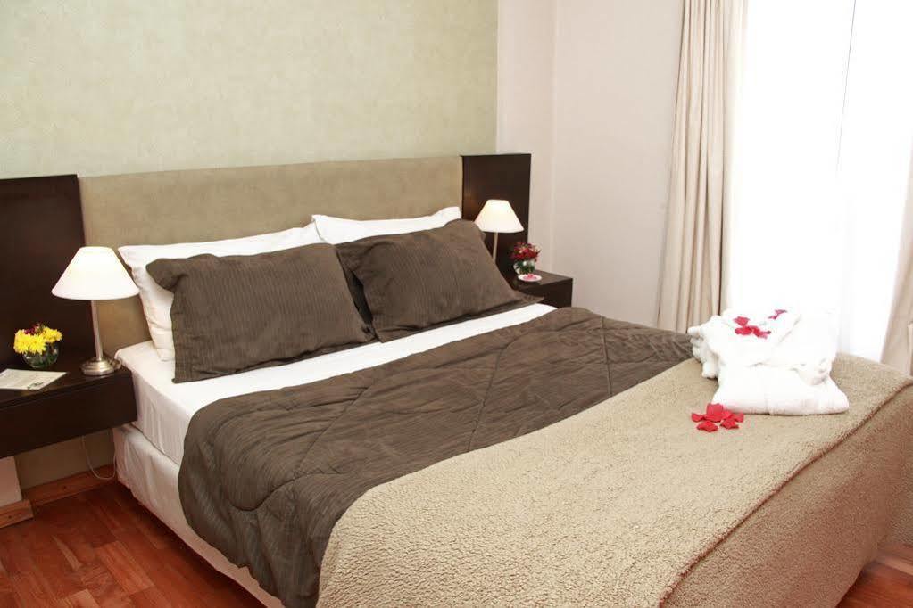 De Los Arroyos Apart Hotel Сан-Николас-де-лос-Арройос Экстерьер фото
